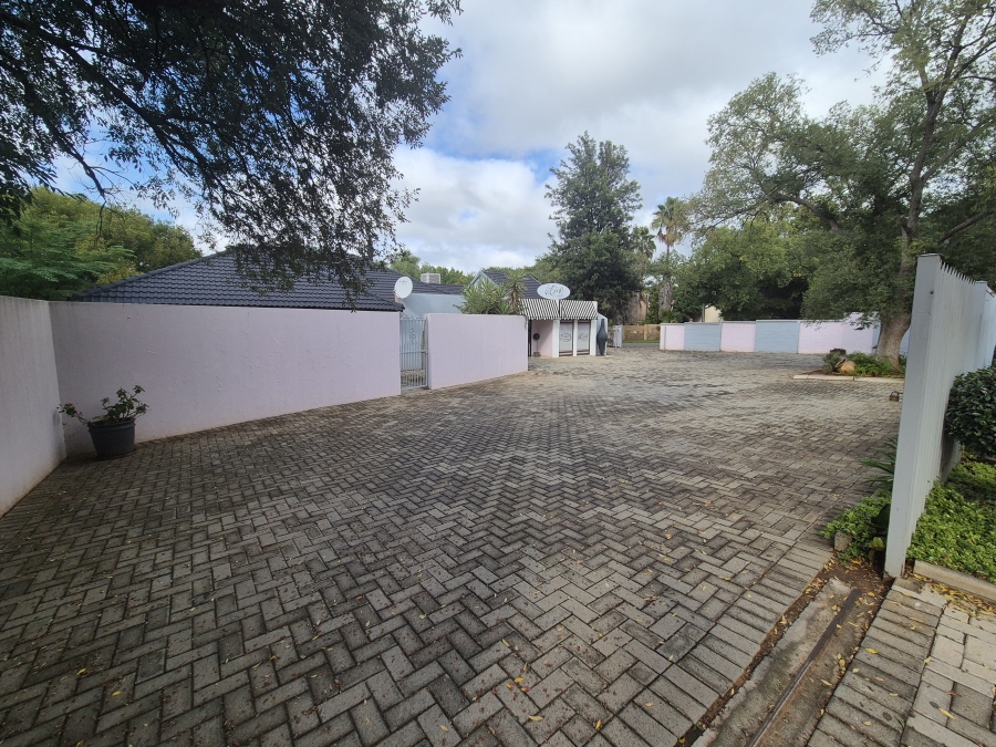 2 Bedroom Property for Sale in Wilkoppies North West
